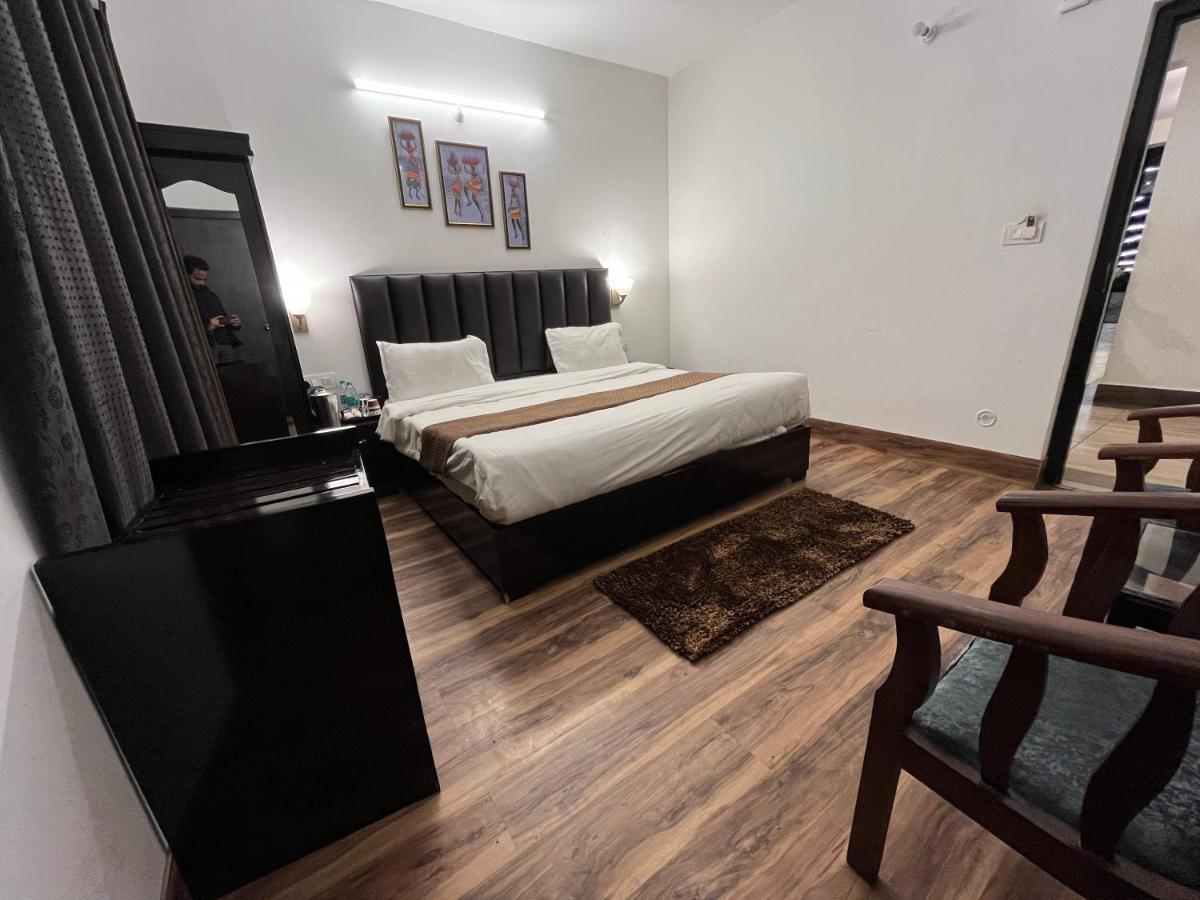 נייניטל Cedar Woods Resort By Heyan Hotels מראה חיצוני תמונה