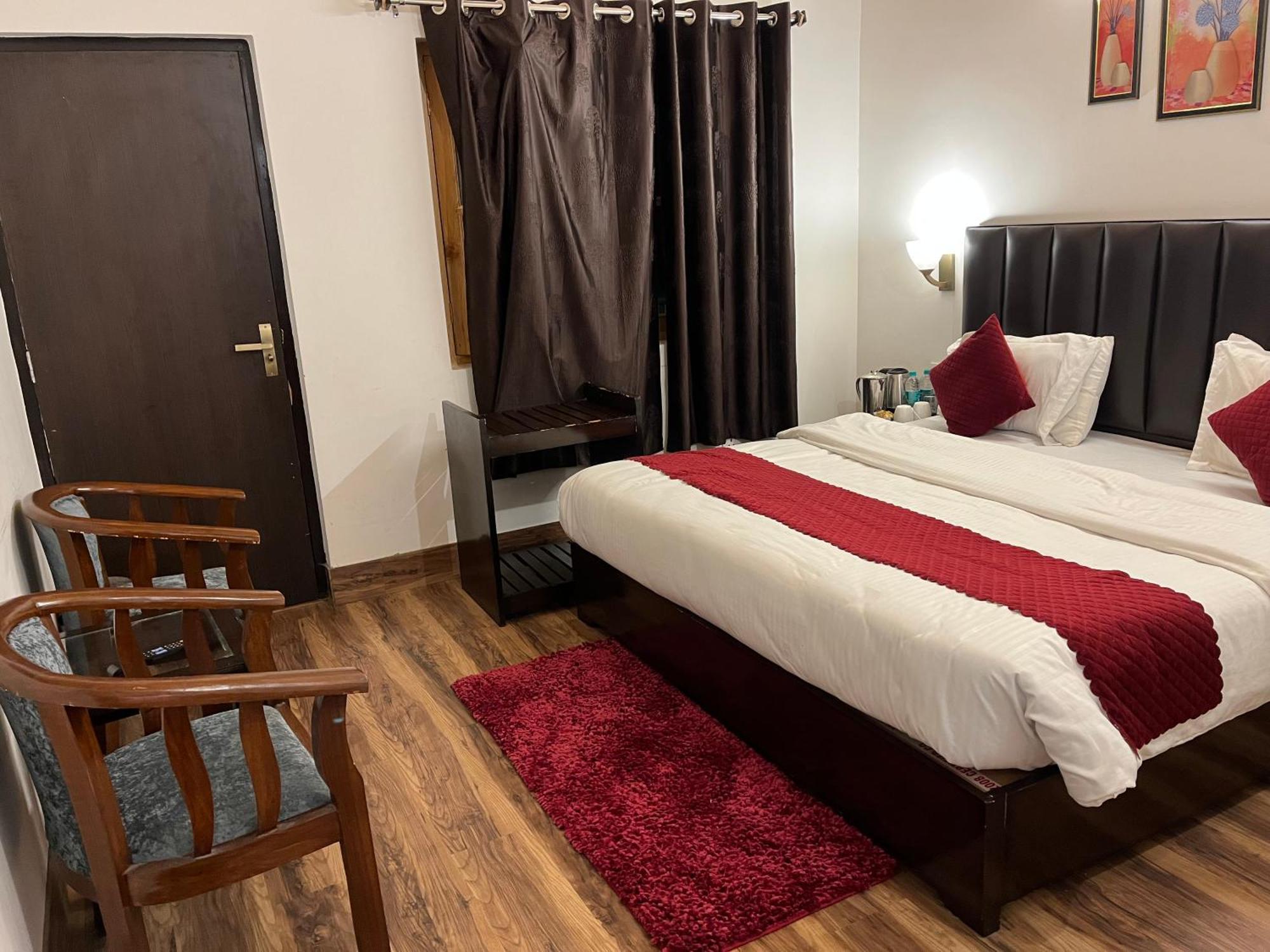 נייניטל Cedar Woods Resort By Heyan Hotels מראה חיצוני תמונה