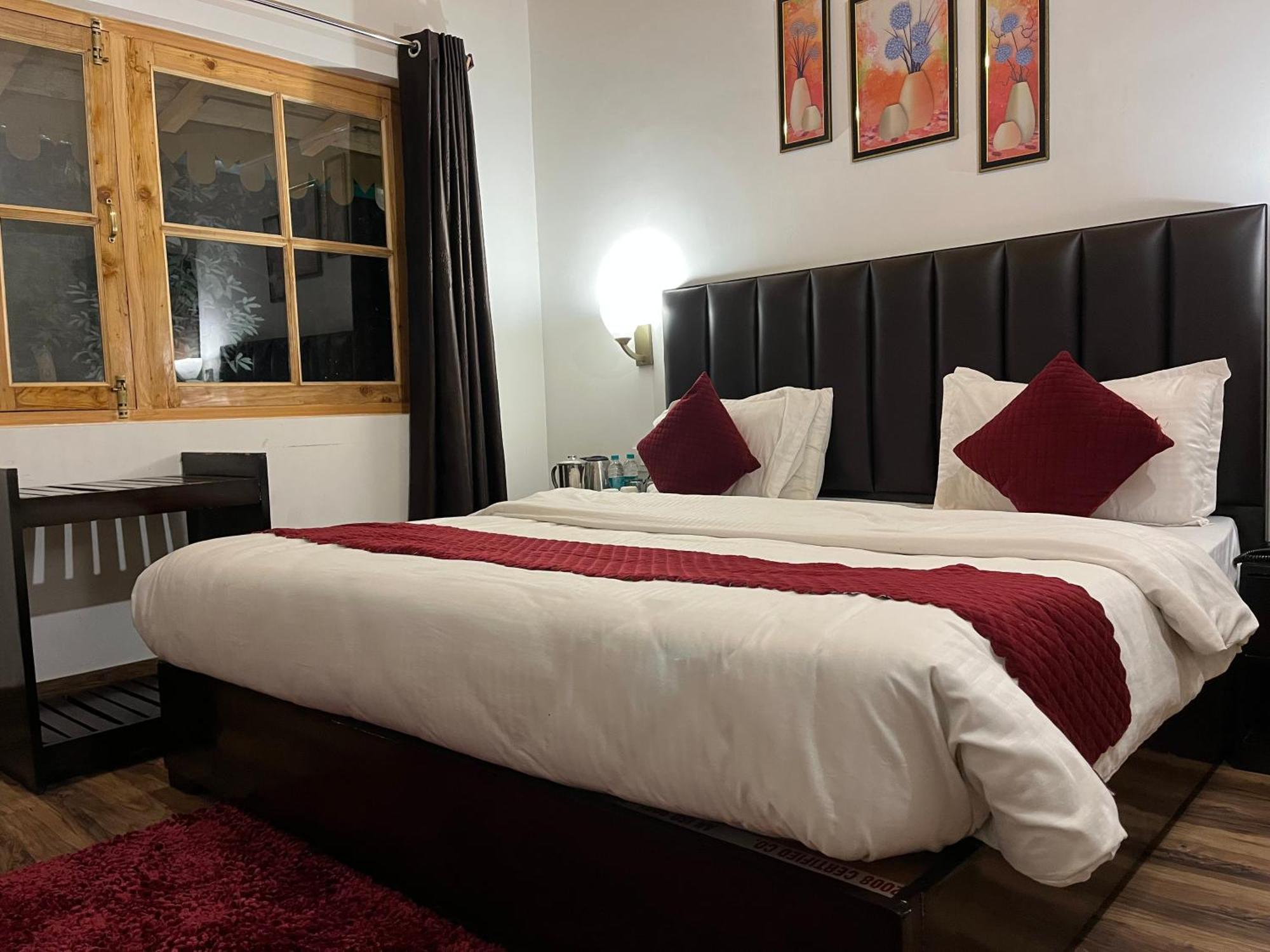 נייניטל Cedar Woods Resort By Heyan Hotels מראה חיצוני תמונה