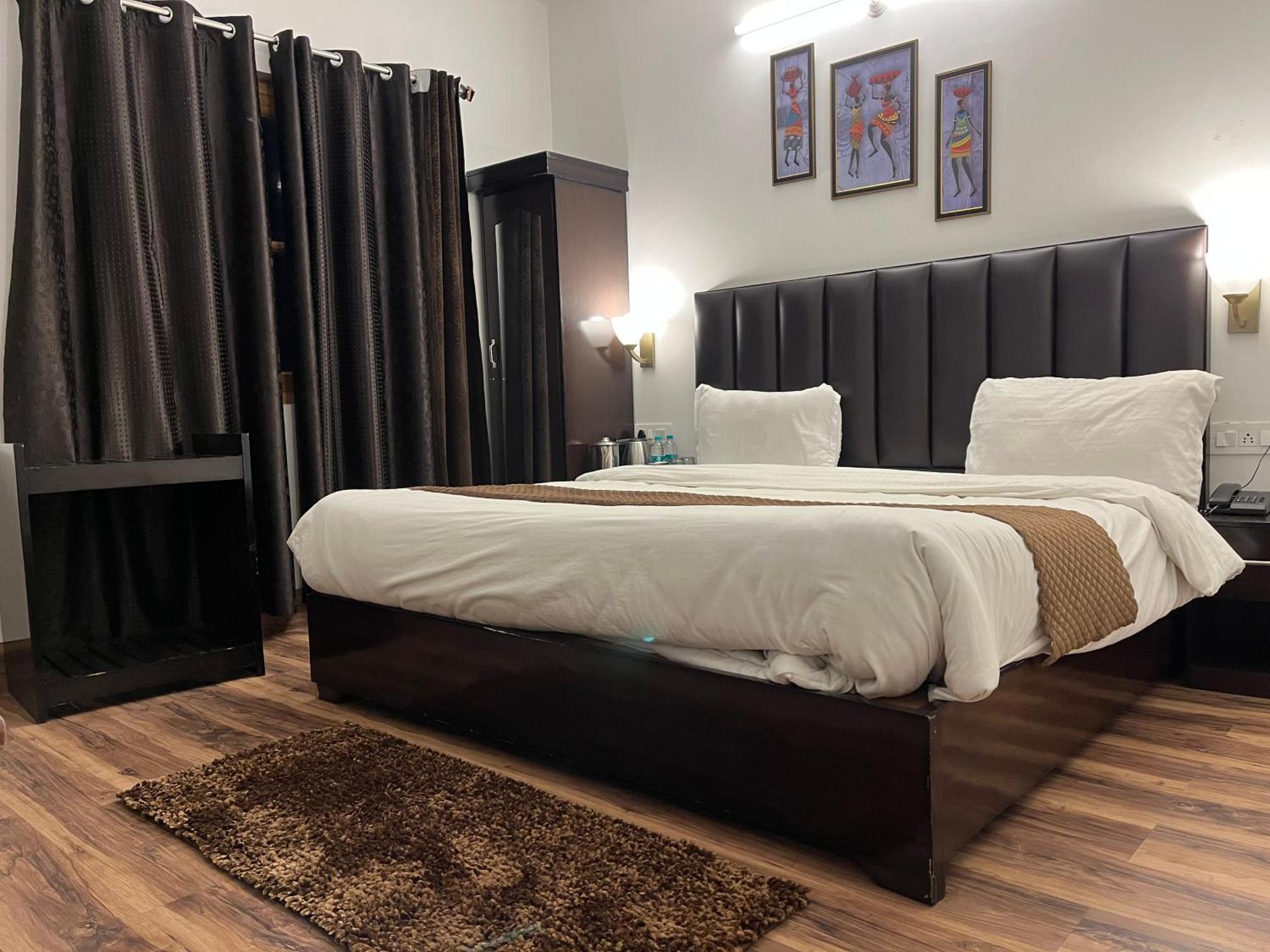 נייניטל Cedar Woods Resort By Heyan Hotels מראה חיצוני תמונה