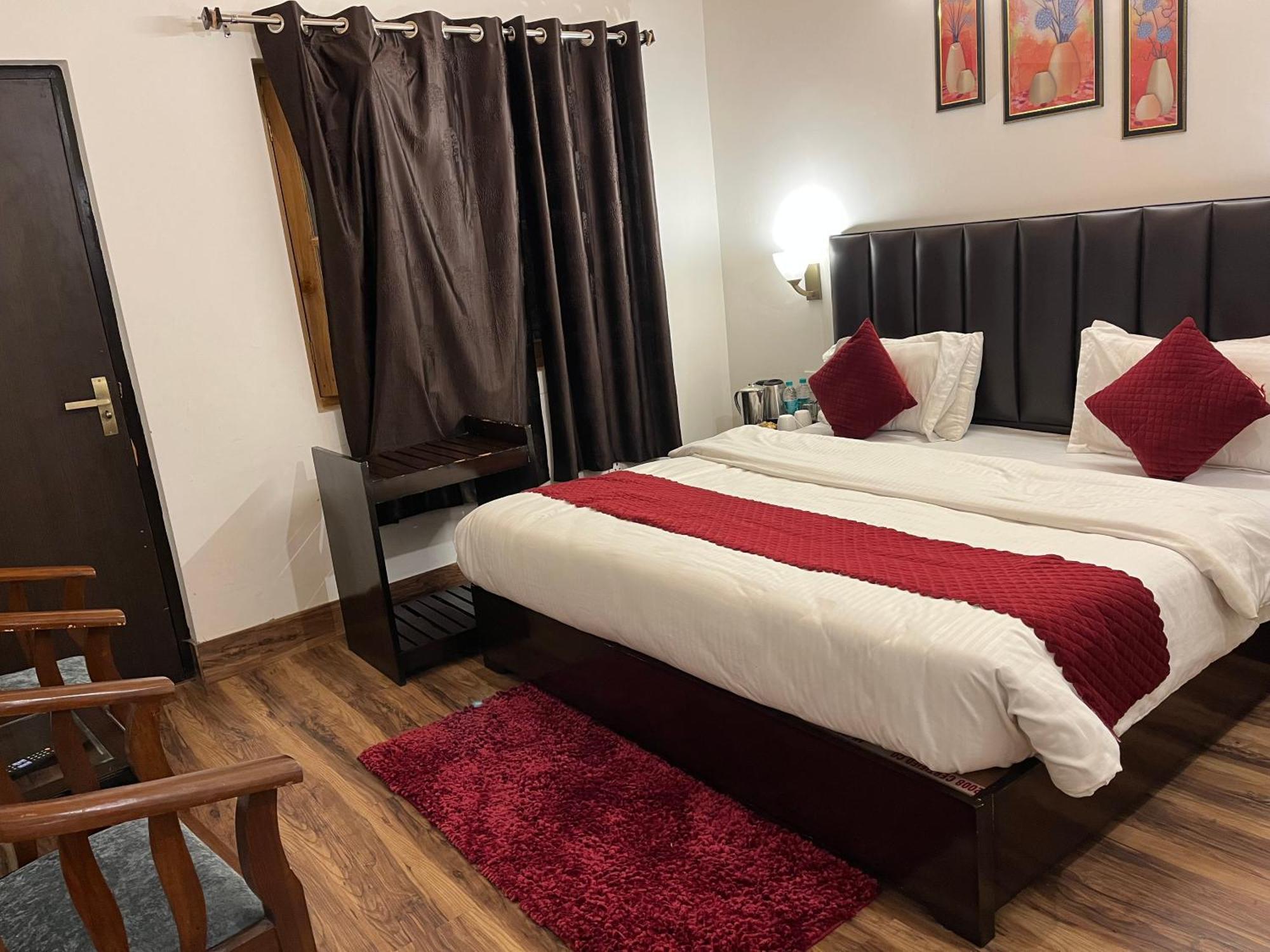 נייניטל Cedar Woods Resort By Heyan Hotels מראה חיצוני תמונה