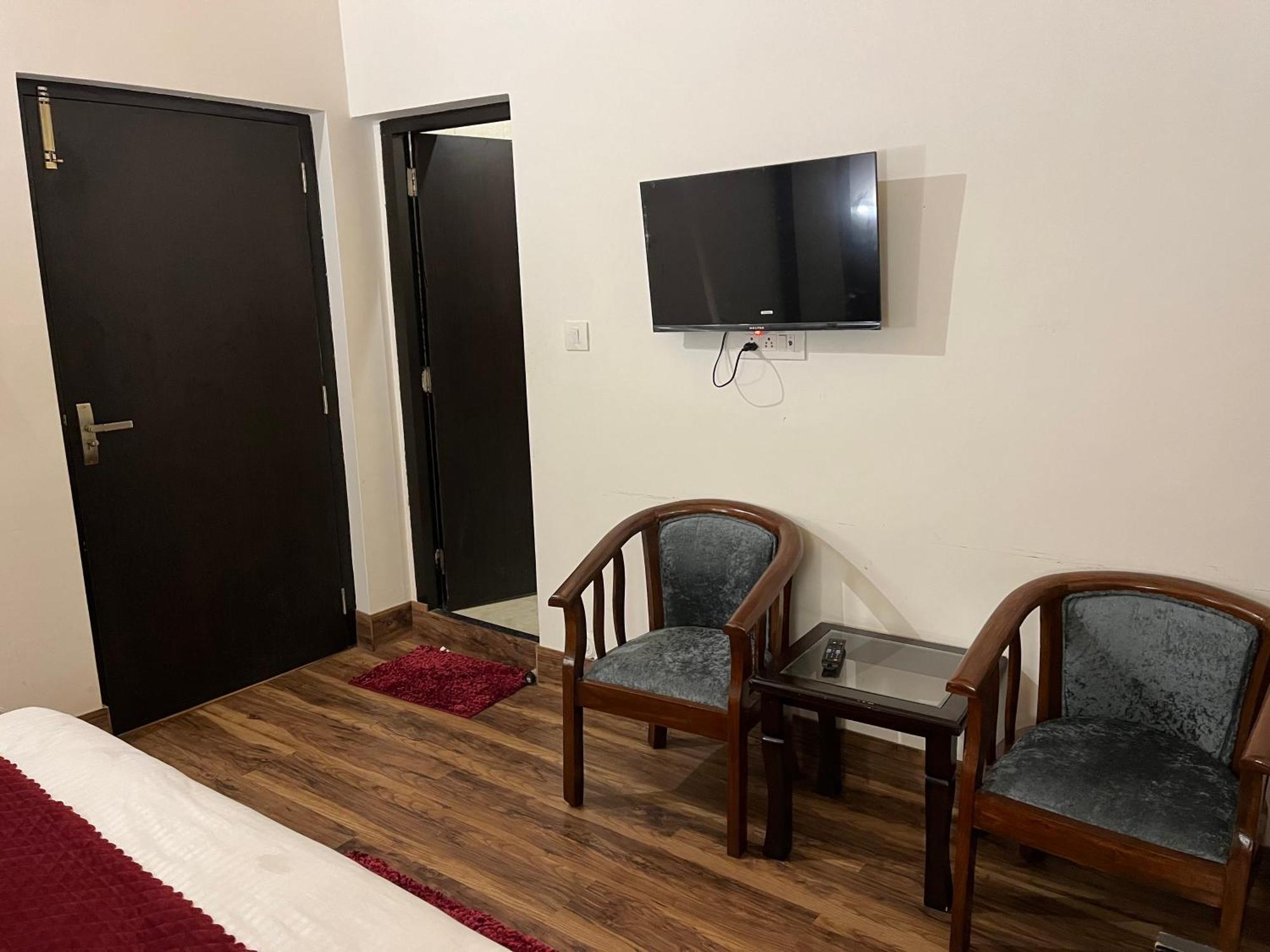 נייניטל Cedar Woods Resort By Heyan Hotels מראה חיצוני תמונה