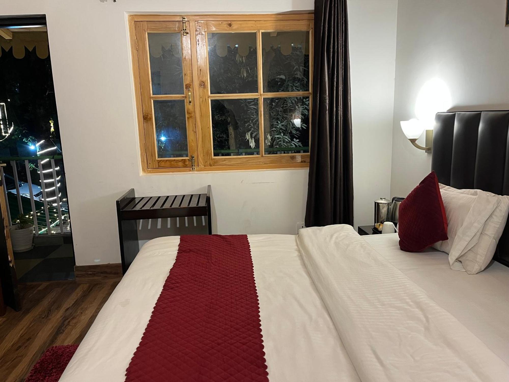 נייניטל Cedar Woods Resort By Heyan Hotels מראה חיצוני תמונה