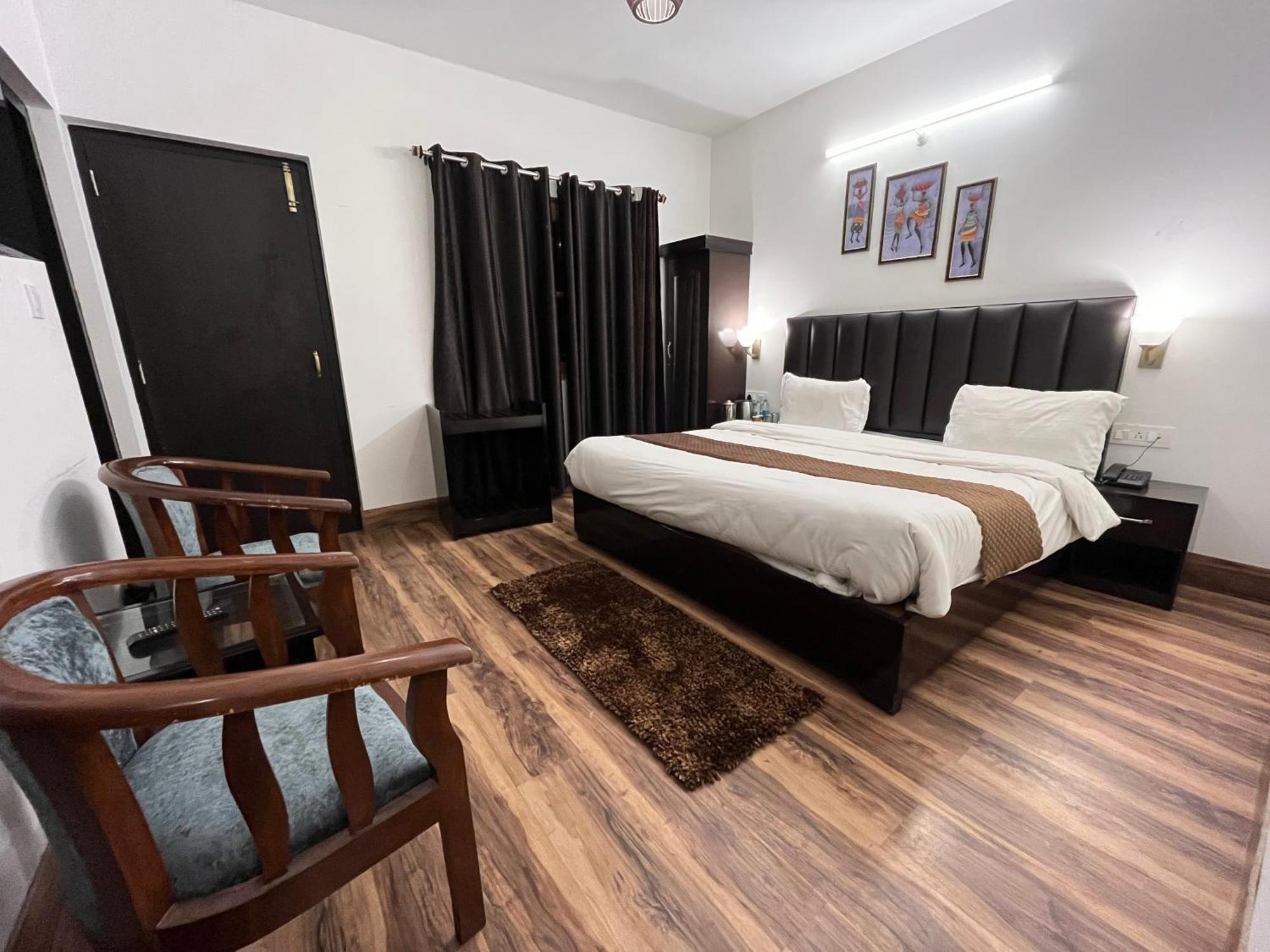 נייניטל Cedar Woods Resort By Heyan Hotels מראה חיצוני תמונה